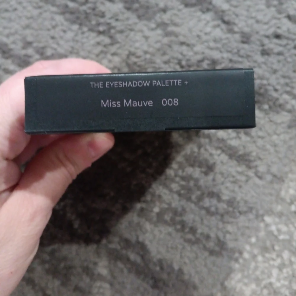 Addiction Tokyo Pink Neutral Eyeshadow Quad - Soft Rose & Champagne - Picture 3 of 3